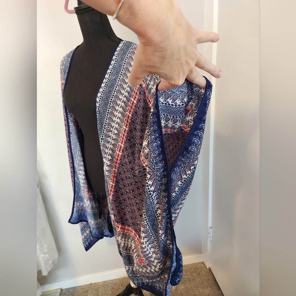 Multi colored shall/wrap - Picture 5 of 6